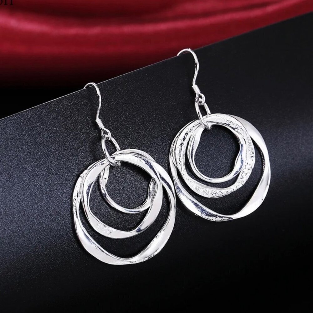 NWT Triple Circle Dangle Hook Earrings S925 Silver Geometric Contemporary